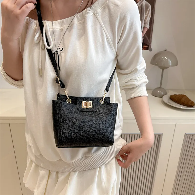 Shoulder Bag Women 2025 New Eu - Leather Work Leather recension och pris