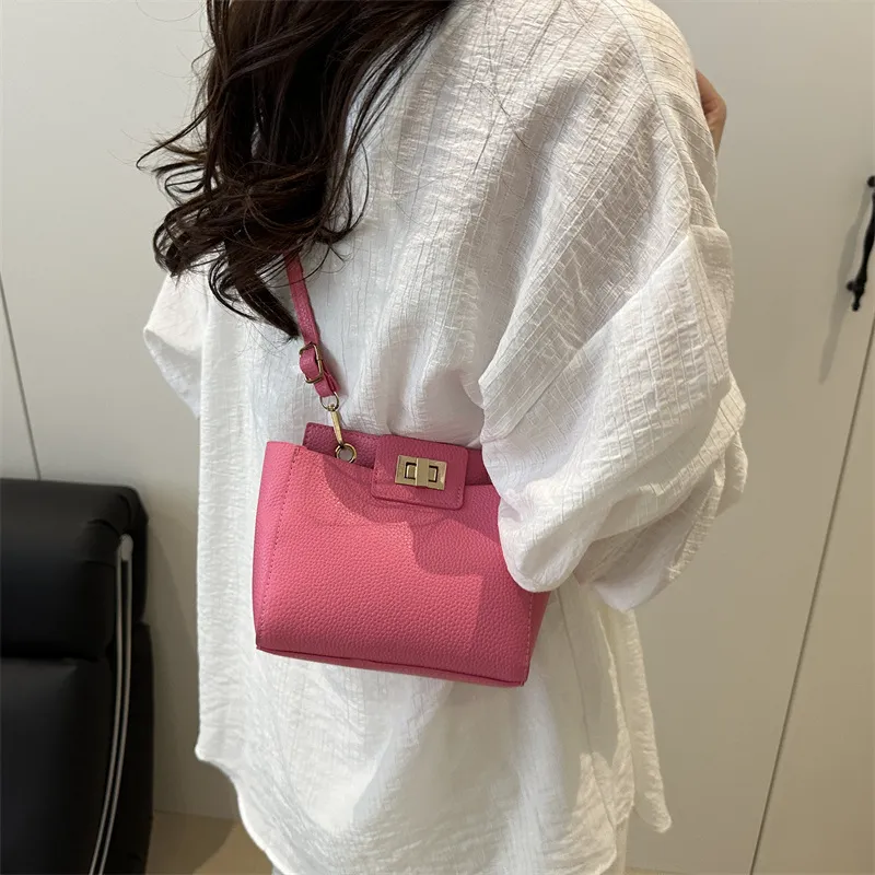Shoulder Bag Women 2025 New Eu - Leather Work Leather recension och pris